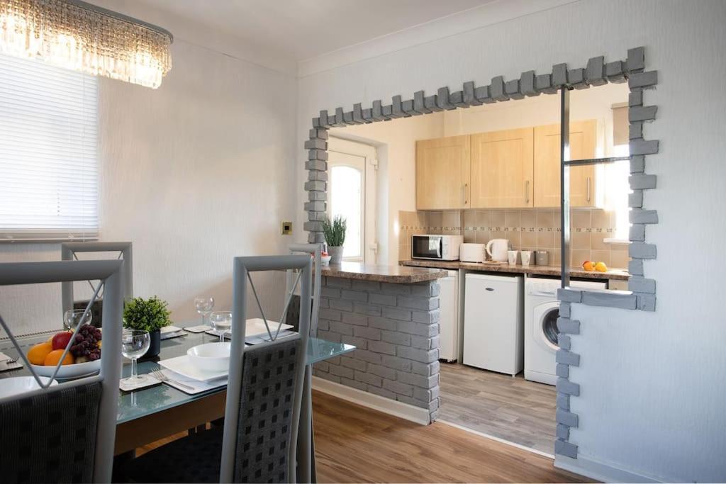Rawmarsh House, Rotherham For Contractors & Families, Free Parking, High Speed Wifi, Etc 罗瑟勒姆 外观 照片