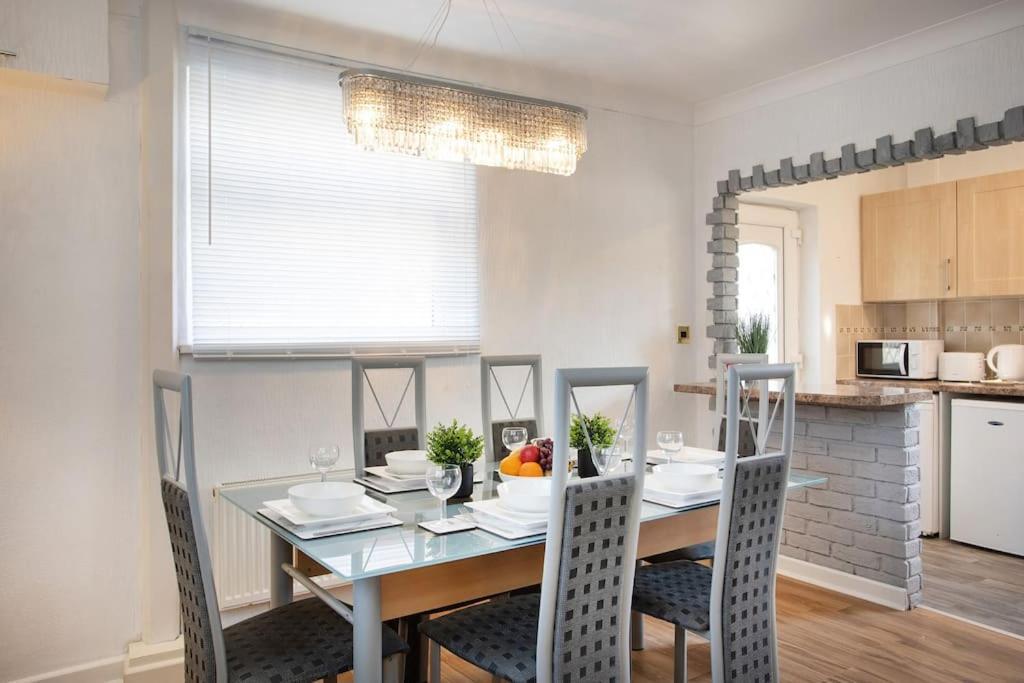 Rawmarsh House, Rotherham For Contractors & Families, Free Parking, High Speed Wifi, Etc 罗瑟勒姆 外观 照片