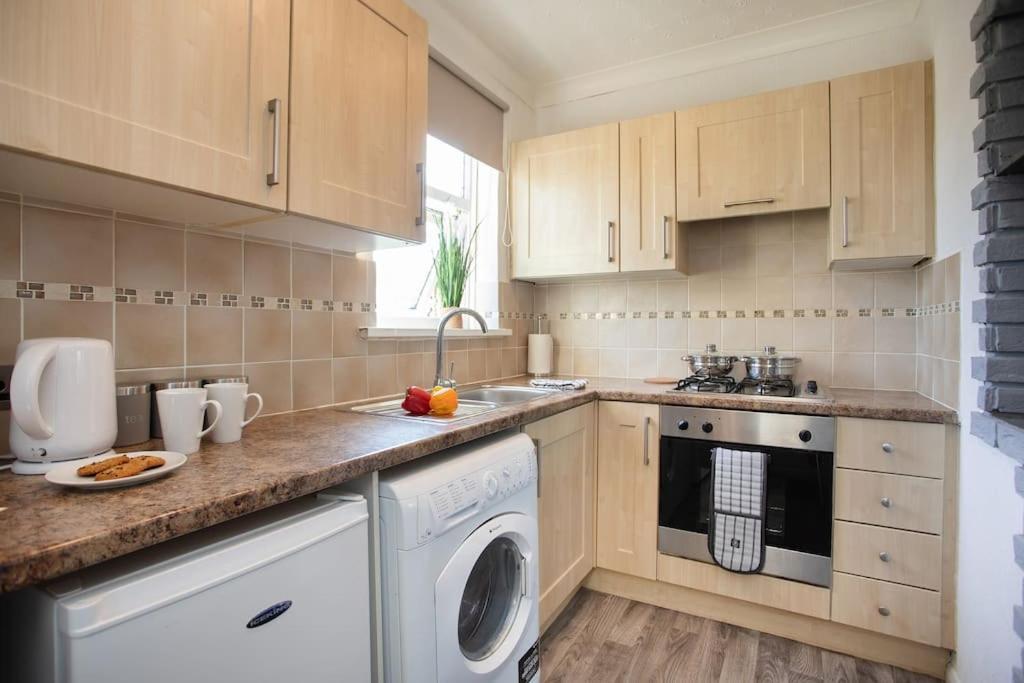 Rawmarsh House, Rotherham For Contractors & Families, Free Parking, High Speed Wifi, Etc 罗瑟勒姆 外观 照片